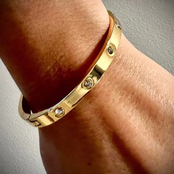 New! 18K Gold EP Solid Hinged Bangle Bracelet High Shine Gold Finish with stones - Picture 1 of 11